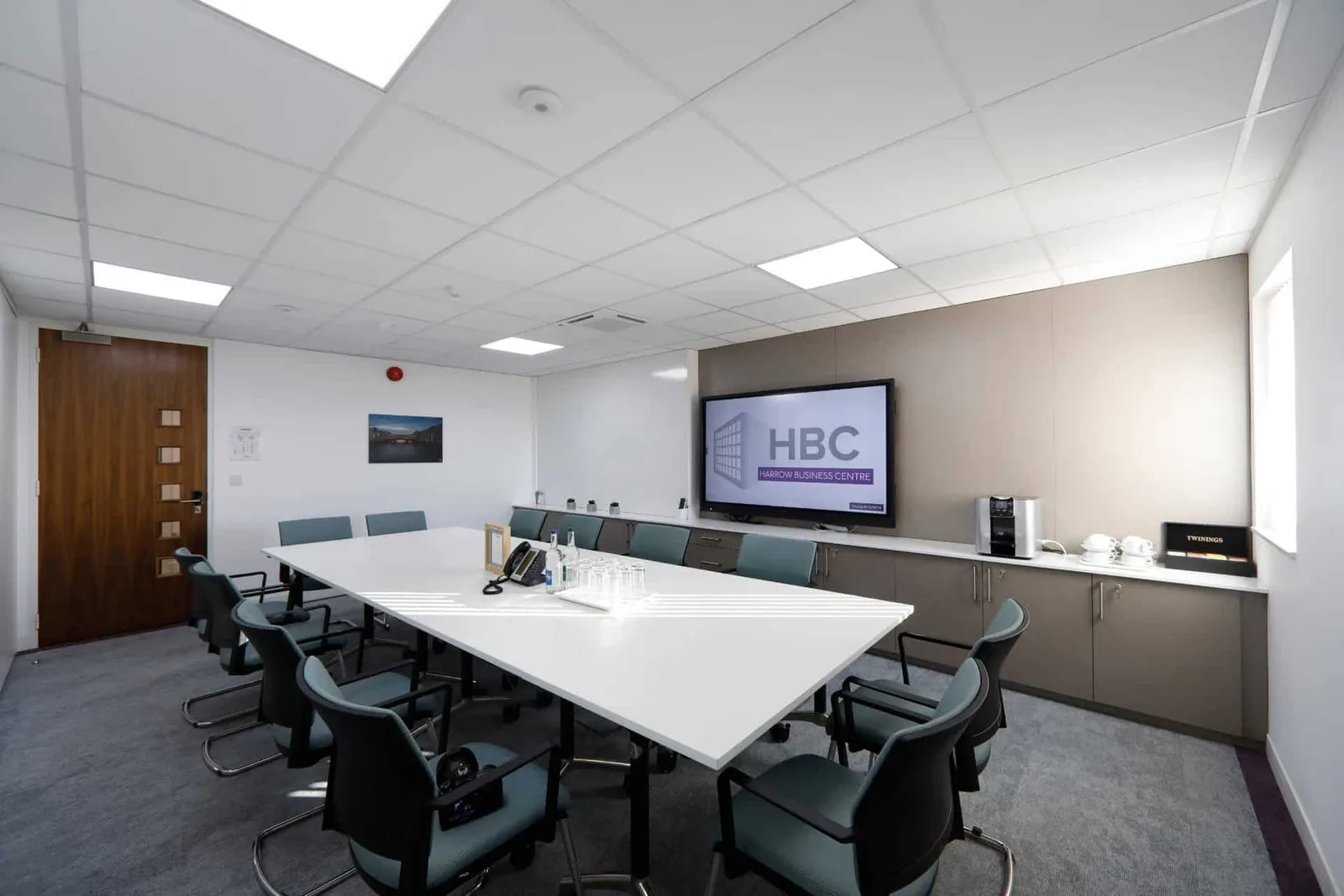 Harrow Business Centre, Salle de réunion 10 personnes, Harrow