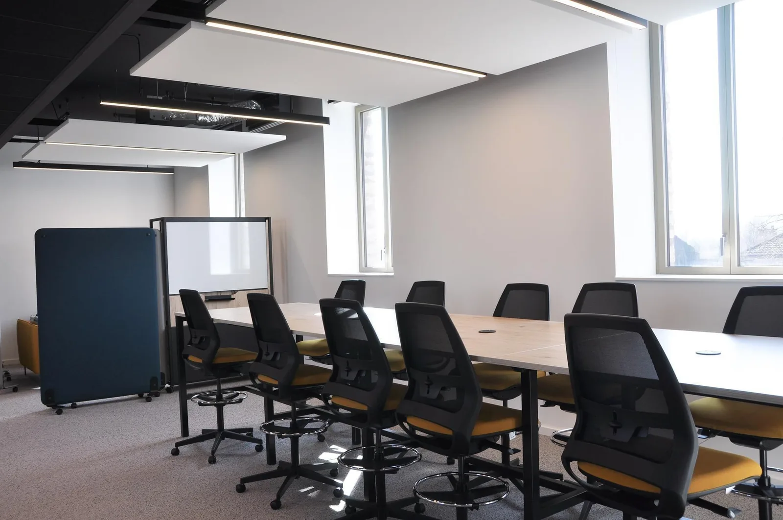 Hélice Galerie, Meeting room for 12 people, Flin