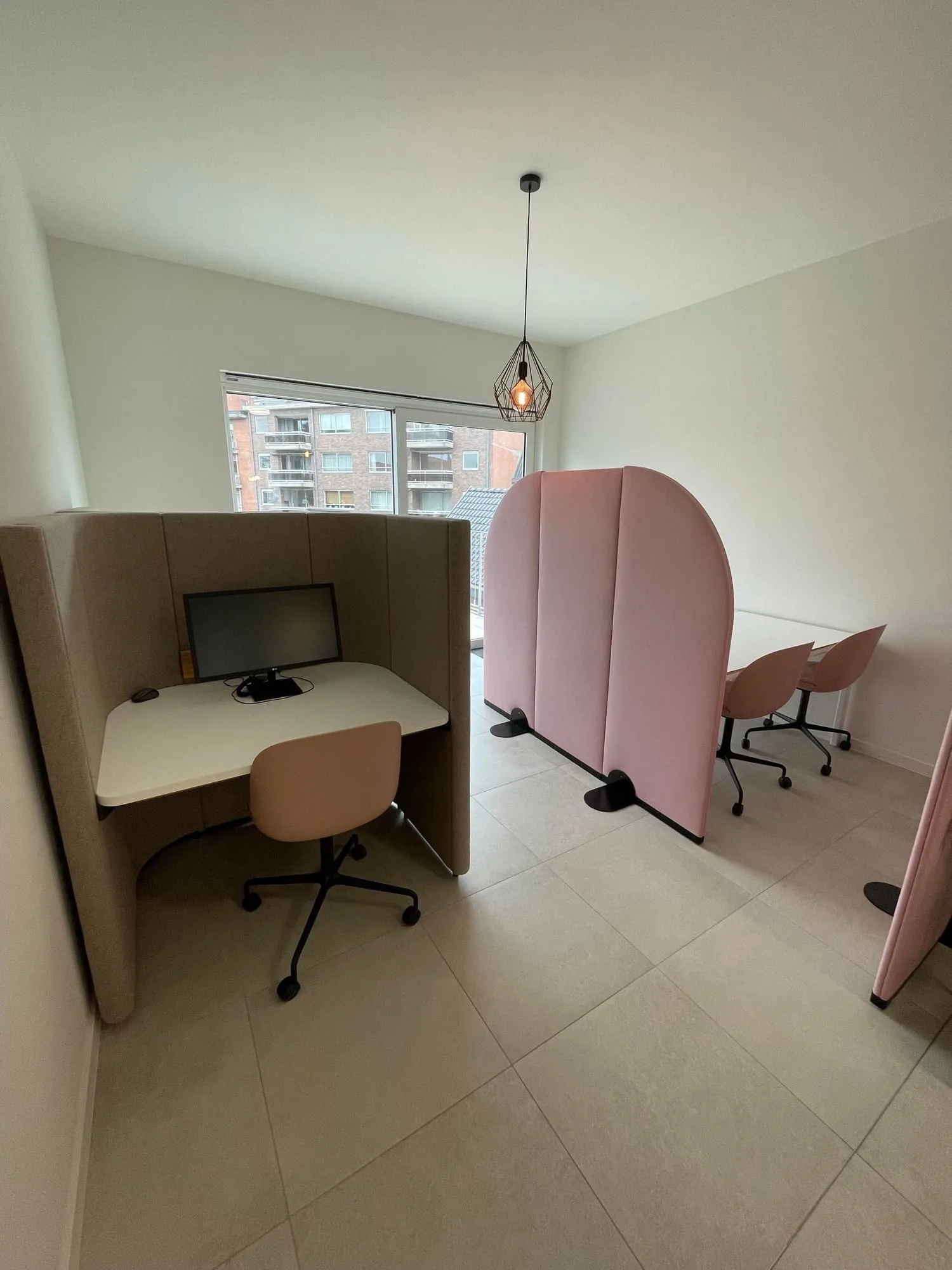 HIER - Huis voor ondernemers, Bureau privatif 3 postes, Alost