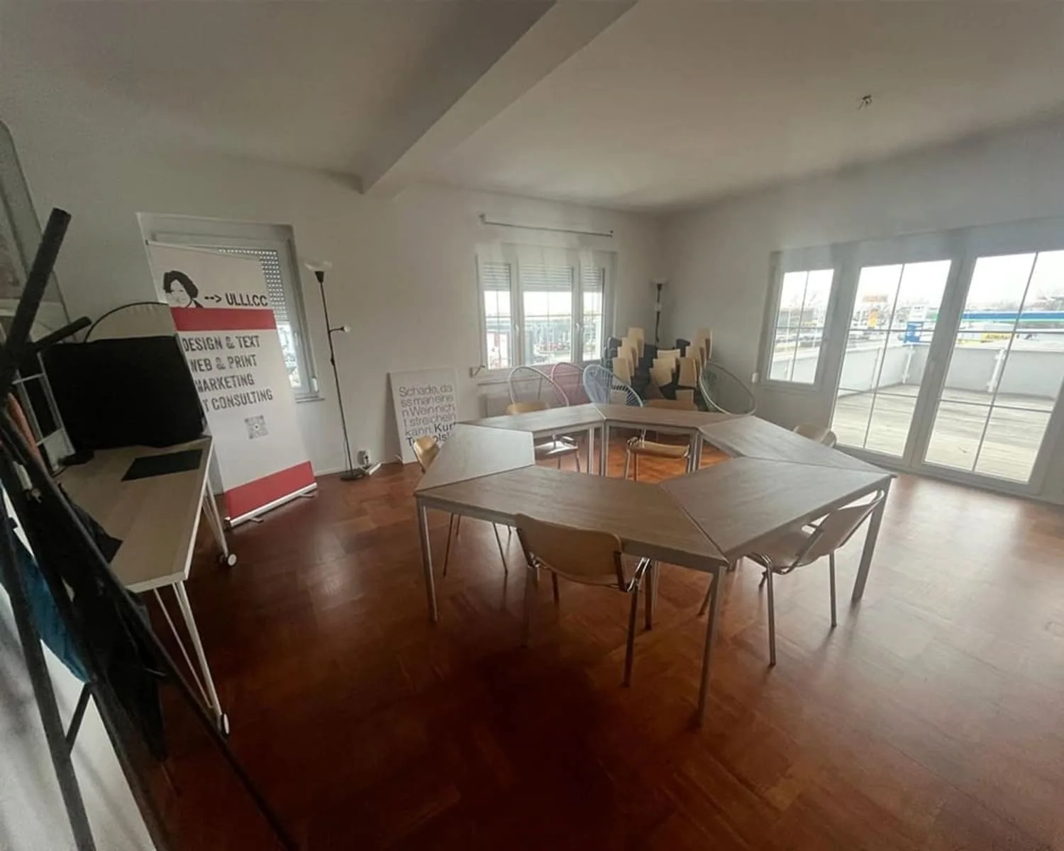Hub7000, Meeting room for 8 people, Kleinhöflein im Burgenland