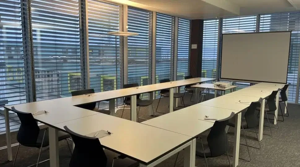Ichibani, Schulungsraum für 14 Personen, Rolle