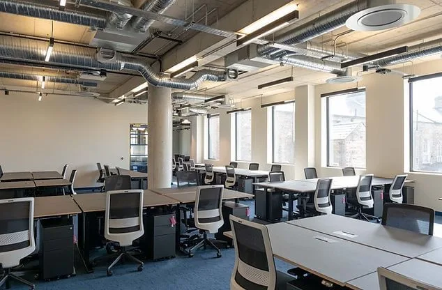 Iconic Offices - The Lennox Building, Open-plan office, Dublin