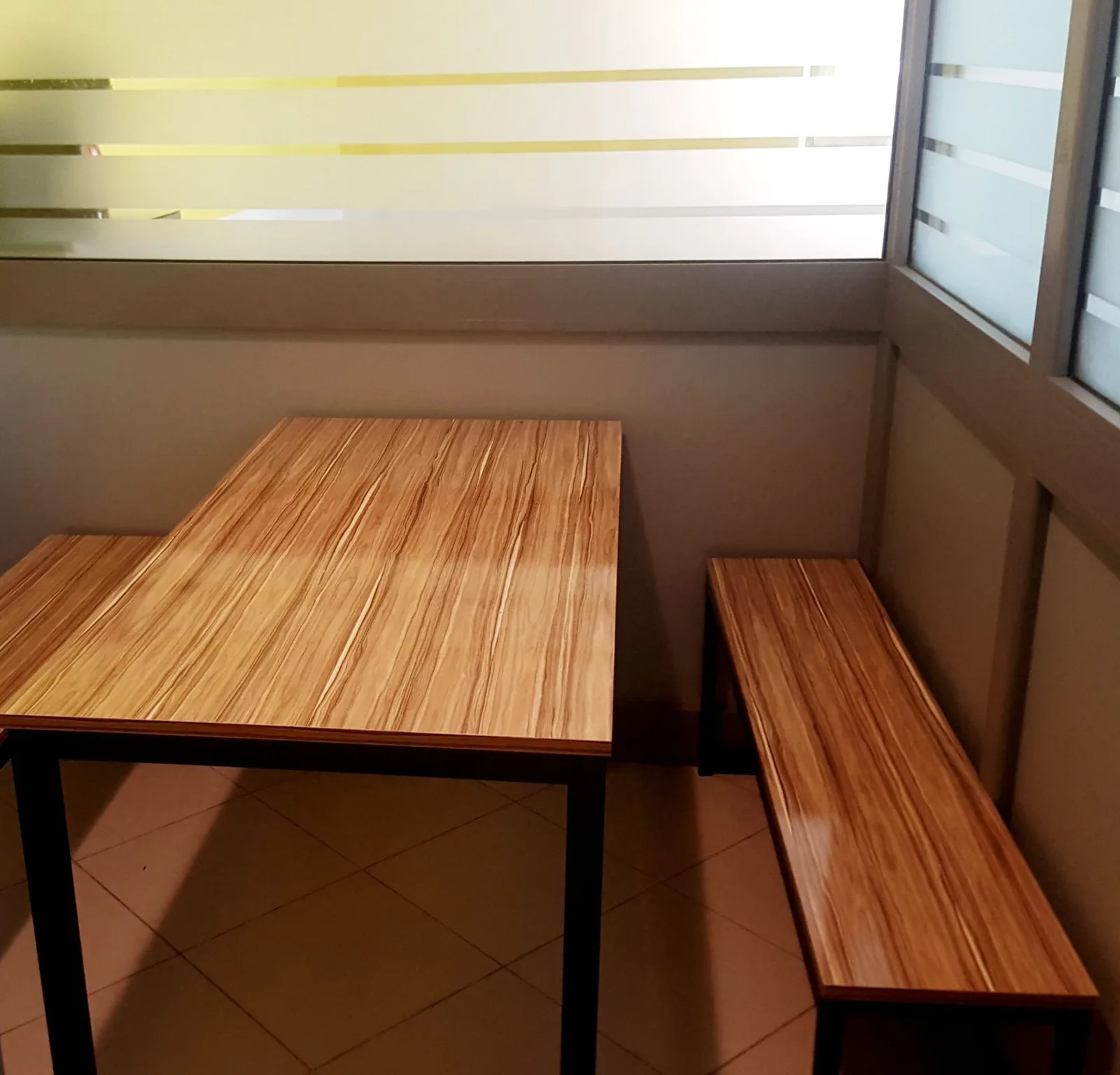 Ideal Coworking, Meeting room for 4 people, Tunis