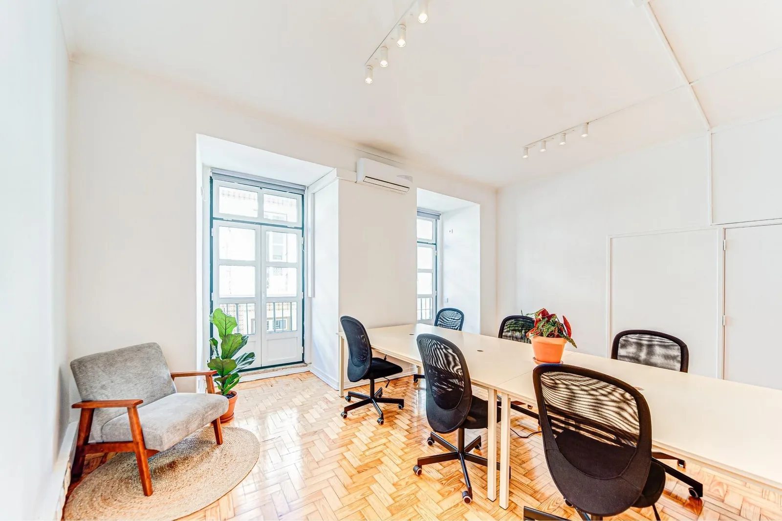 Impact Hub Baixa Chiado, Despacho privado con 6 puestos, Lisboa