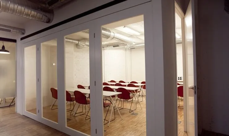 La Industrial, Sala de formación para 14 personas, Madrid