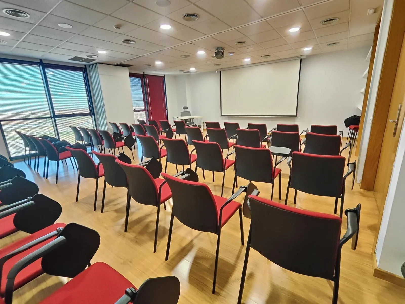 Inn Offices Torneo, Training room, Seville