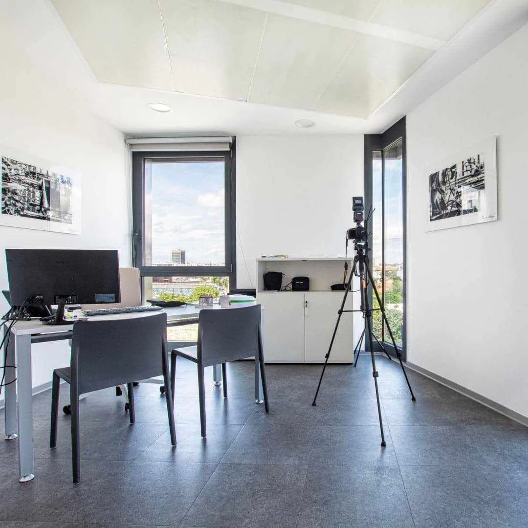 Instacare Lyon, Privatbüro mit 1 Arbeitsplatz, Lyon 8e
