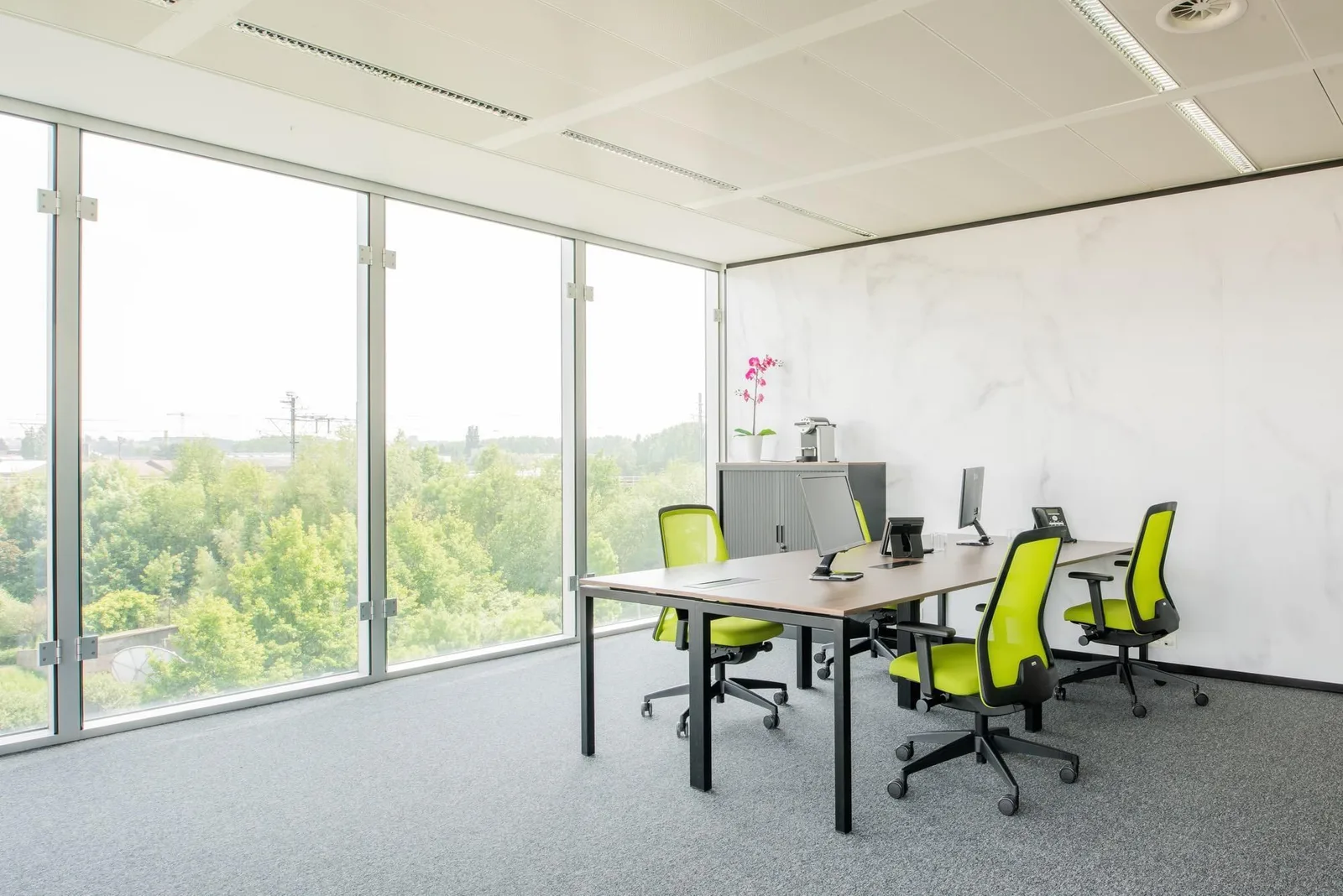Interoffices Brussels Airport, Private office, 4 desks, Zaventem