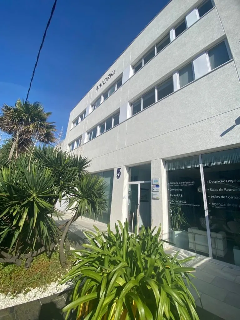 Iworks, Fachada del edificio, La Corogne