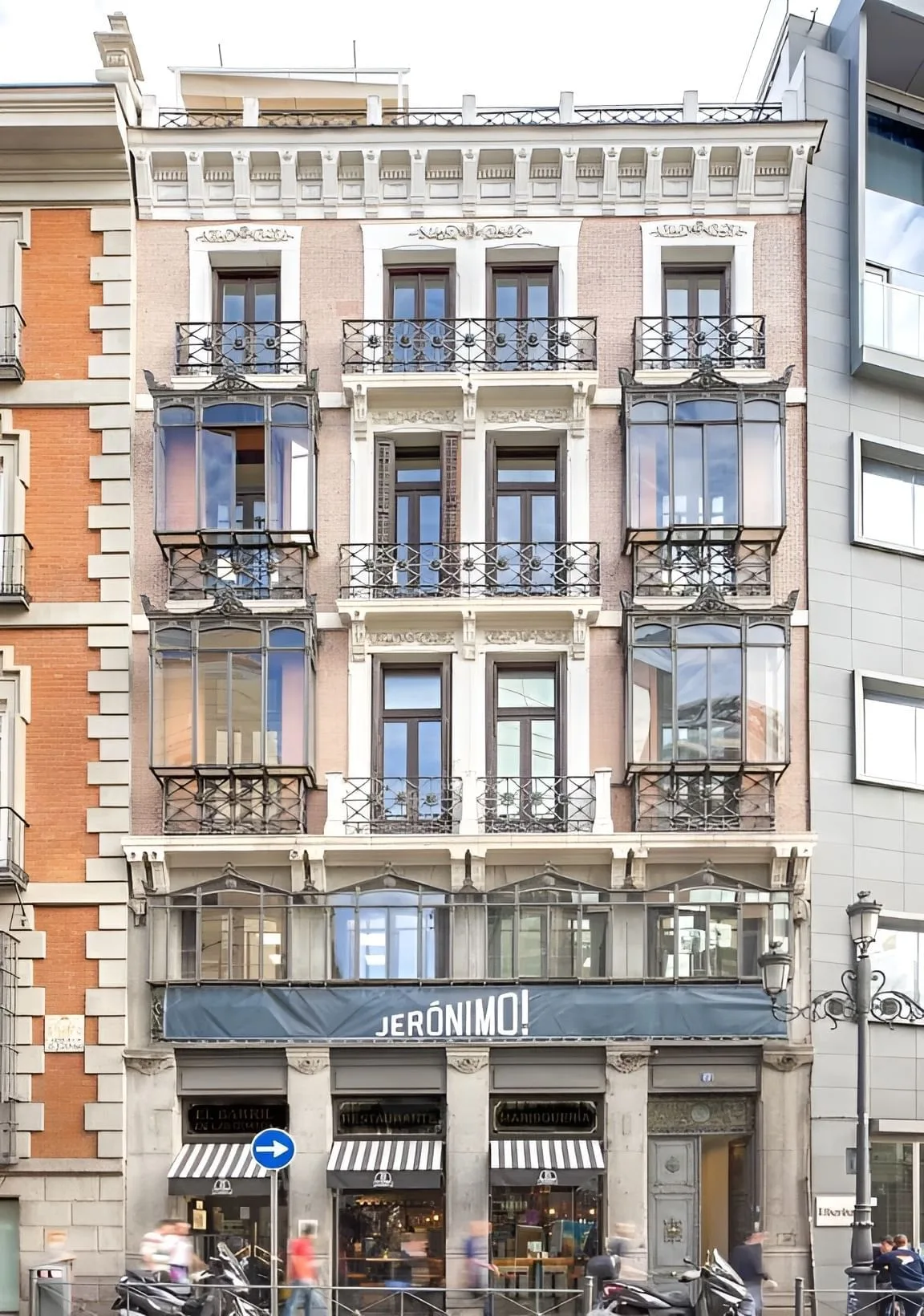 Jerónimo, Fachada do edifício, Madrid