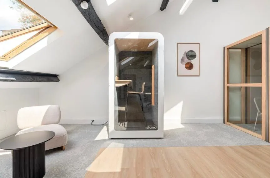 Joro Faubourg Saint-Antoine, Cabine acoustique, Paris 12e