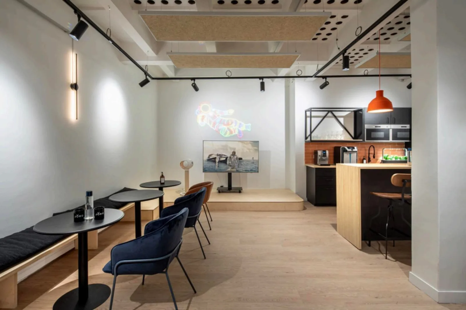 Jöro Liège, Cafeteria, Paris 9e