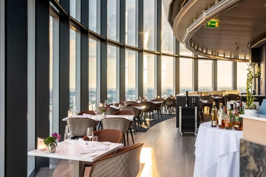 K-1 BusinessClub MainTower, Kantine, Frankfurt am Main