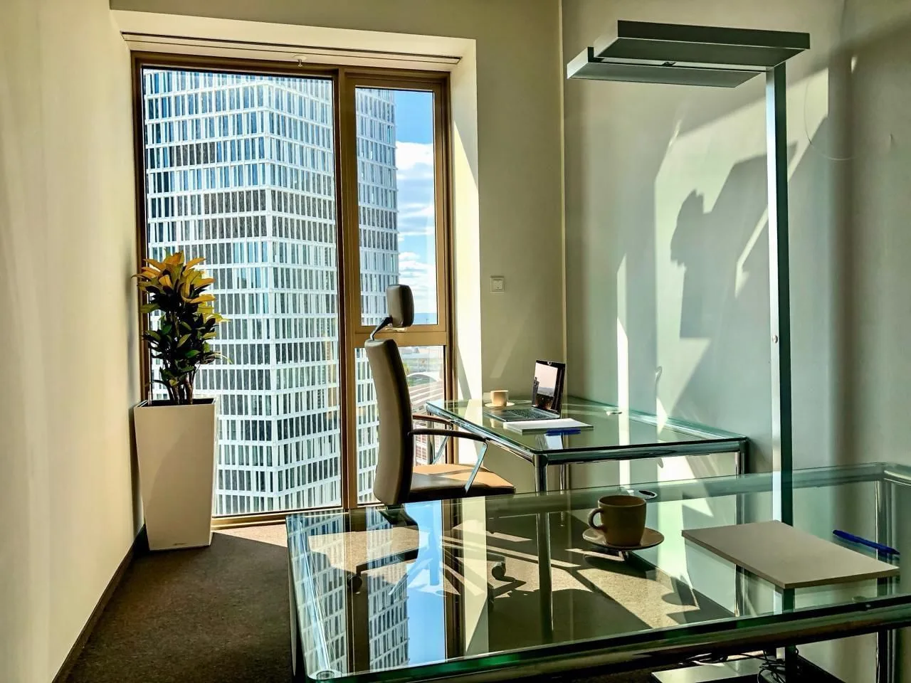 K-1 BusinessClub Tower 185, Privatbüro mit 1 Arbeitsplatz, Frankfurt am Main