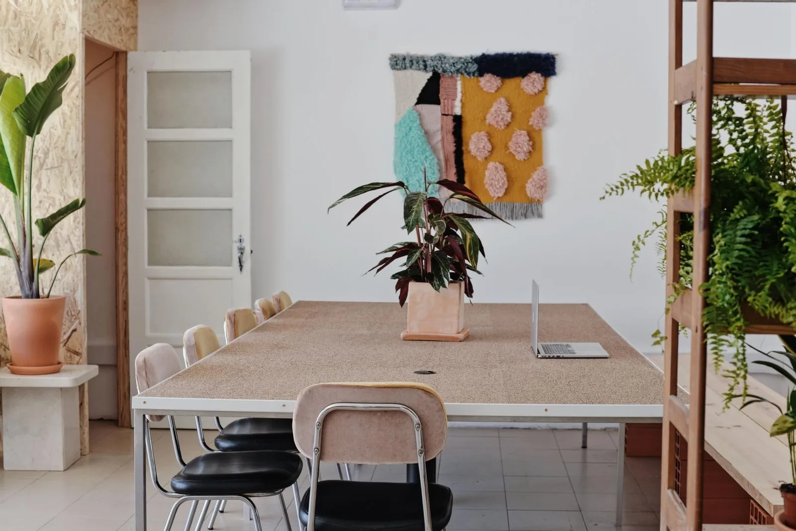 Kelp Coworking Space Ericeira, Sala de reuniones para 8 personas, Ericeira