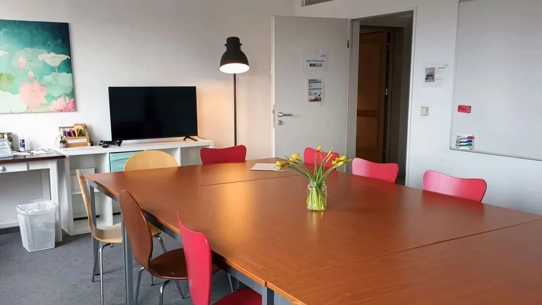 Kiez Büro Coworking Markgrafendamm, Besprechungsraum für 8 Personen, Berlin