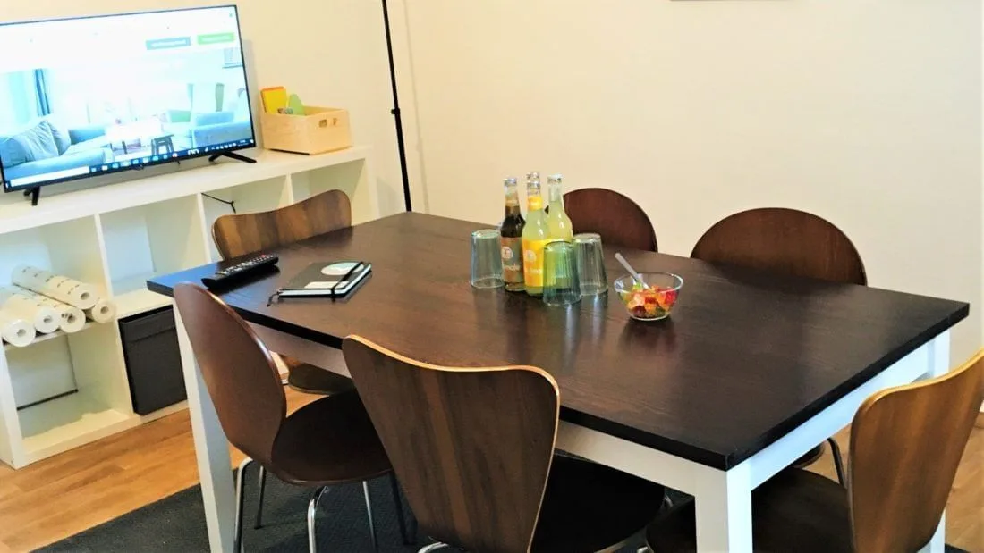 Kiez Büro Neustrelitz, Besprechungsraum für 6 Personen, Neustrelitz