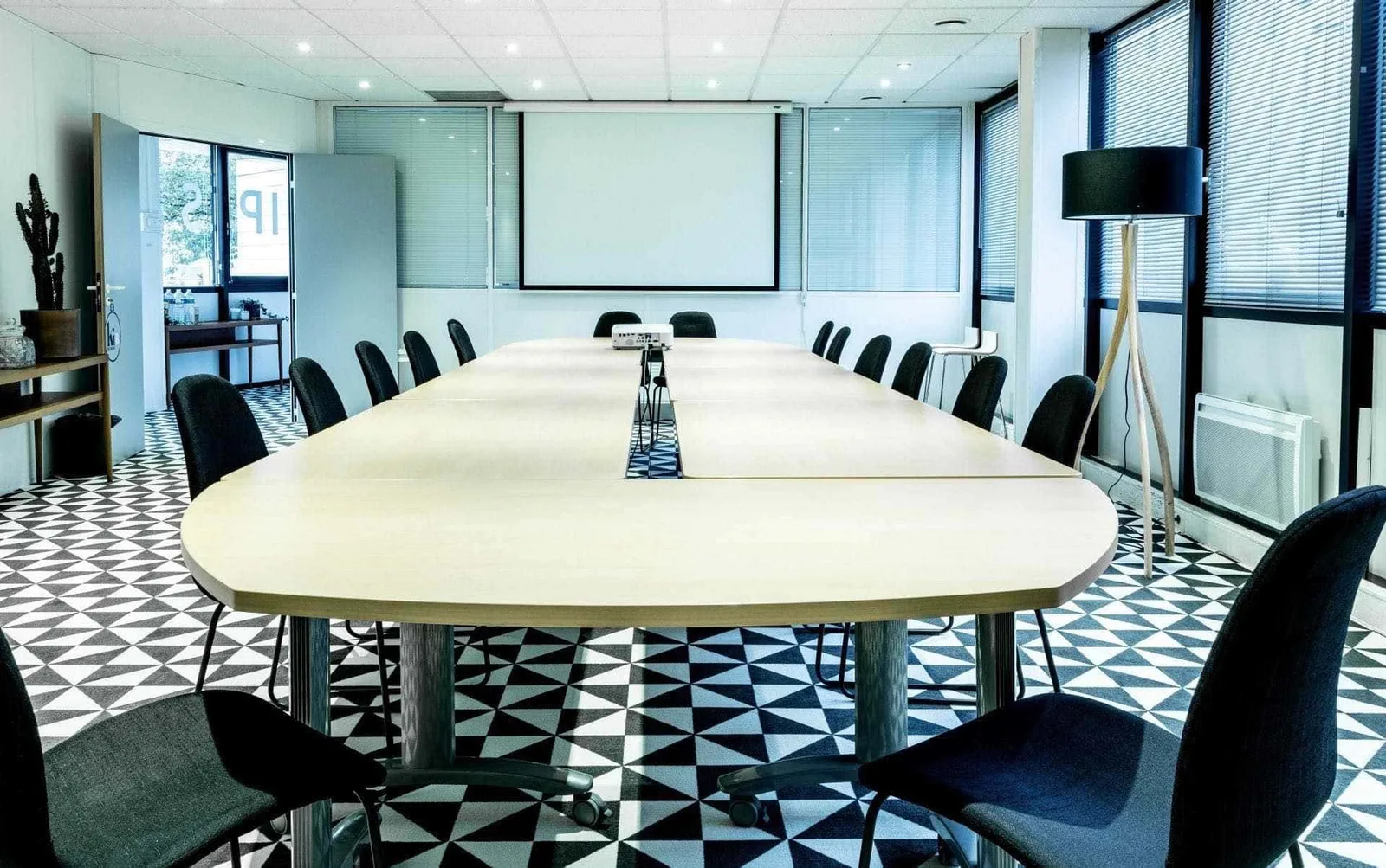 Kite Work, Meeting room for 16 people, Echirolles