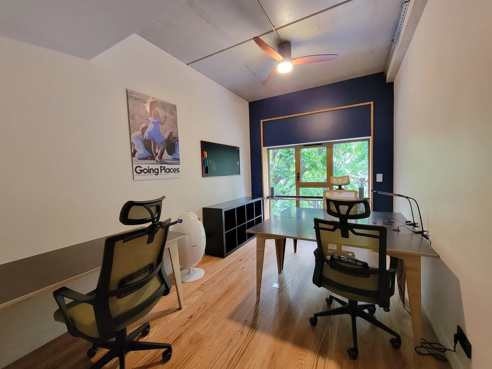 La Kolok by Studio Kremlin, Bureau privatif 3 postes, Ivry-sur-Seine