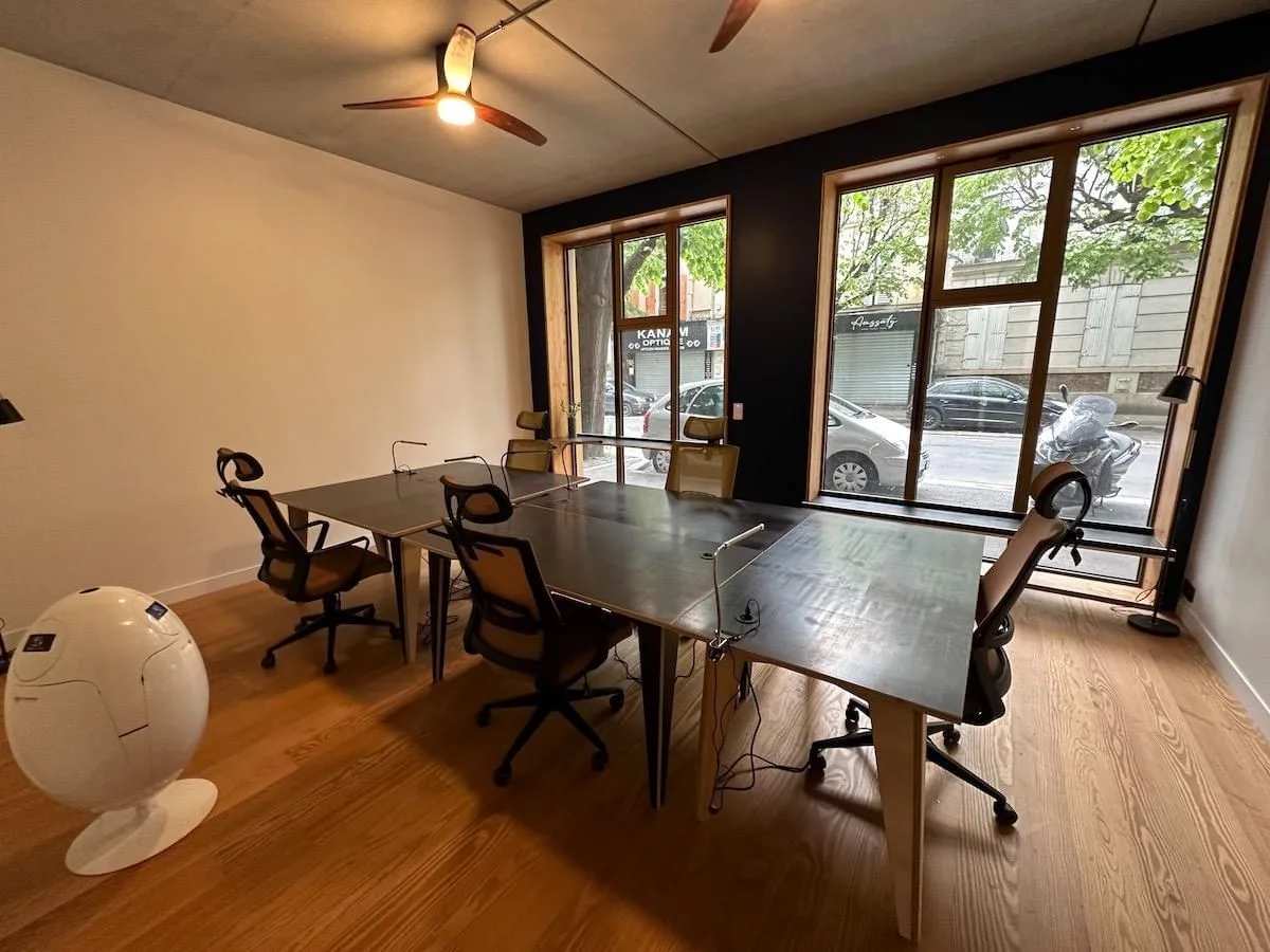 La Kolok by Studio Kremlin, Bureau privatif 4 postes, Ivry-sur-Seine