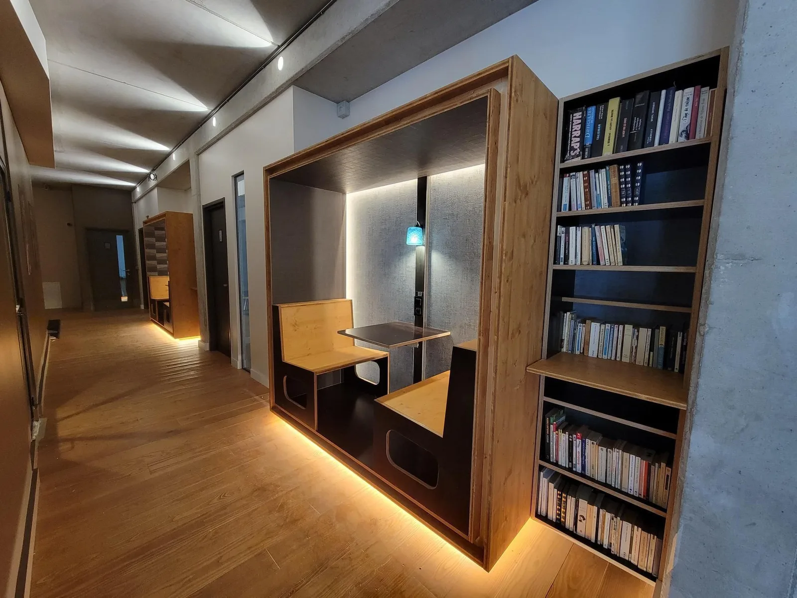 La Kolok by Studio Kremlin, Phone booth, Ivry-sur-Seine