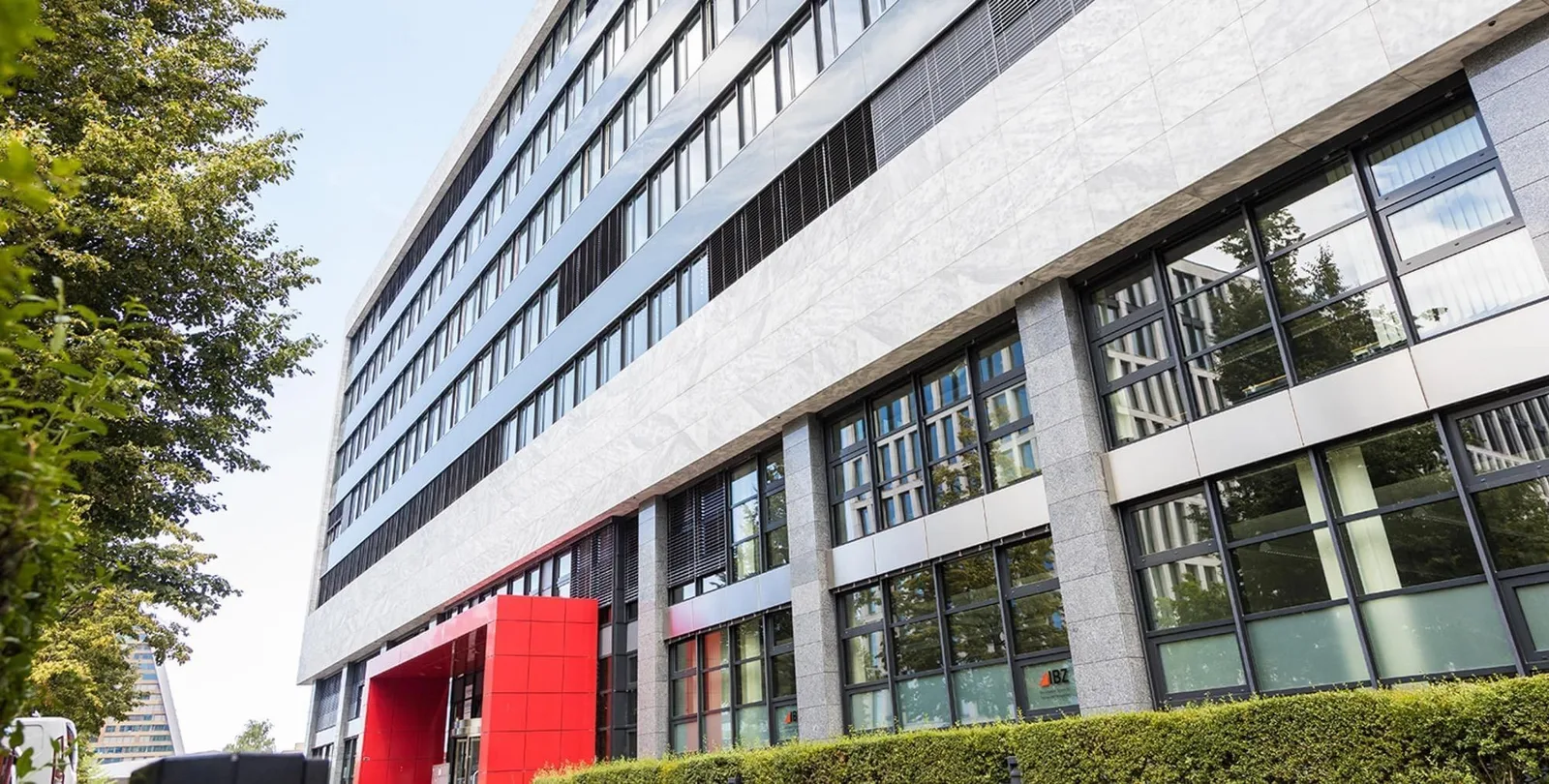 Landis + Gyr-Strasse 1, Facciata dell'edificio, Zugo