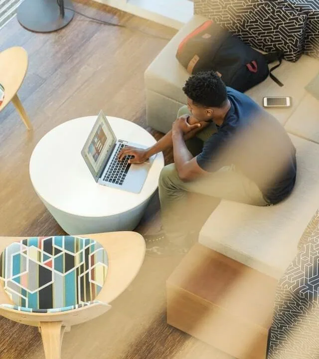 Leader space, Espace de coworking, Taza
