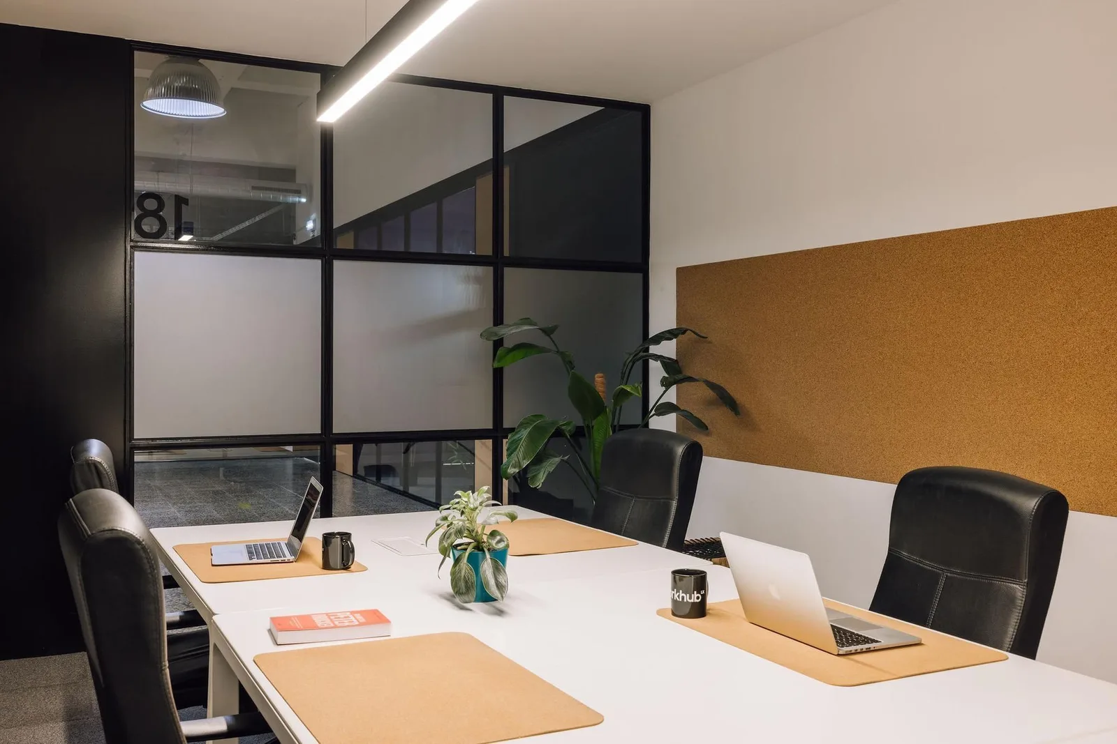 Lisbon WorkHub, Meeting room for 4 people, Lisbon