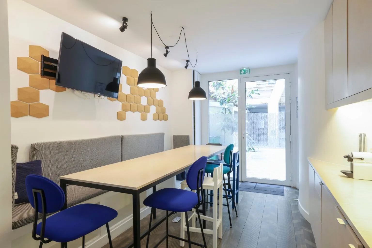 Loki Château D'eau, Kitchen, Paris 10e