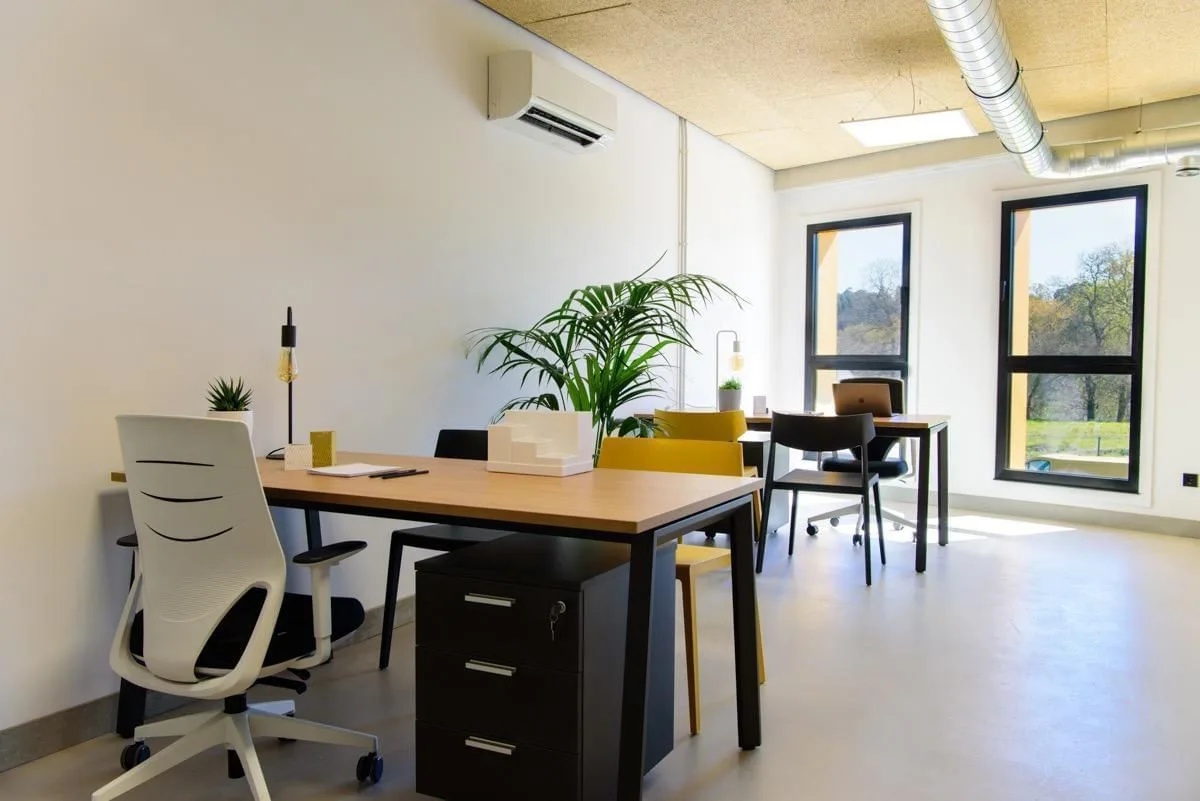 Lt51 Workspace, Private office, 3 desks, A Telva