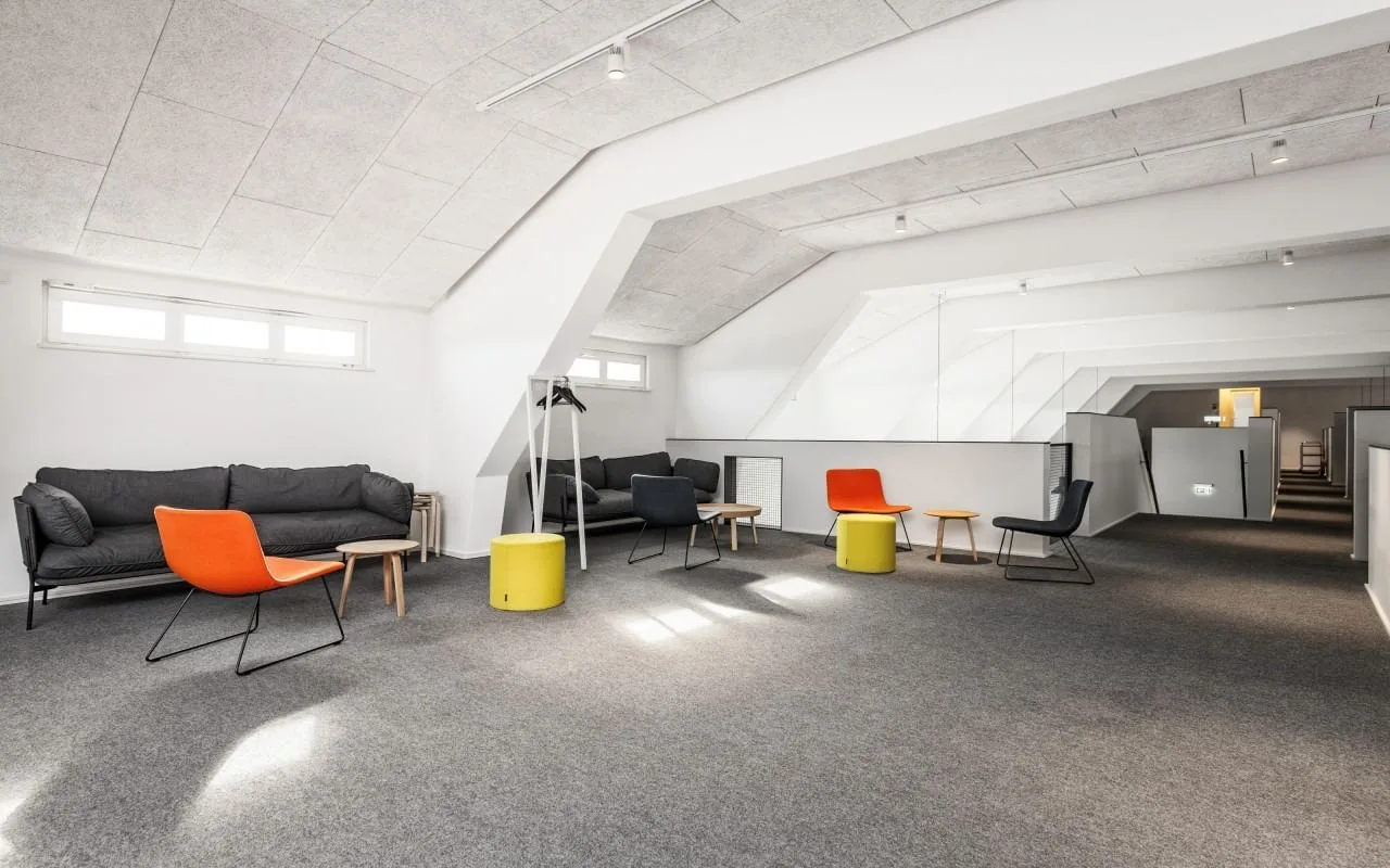 M-33 Höfe, Lounge, Berlin