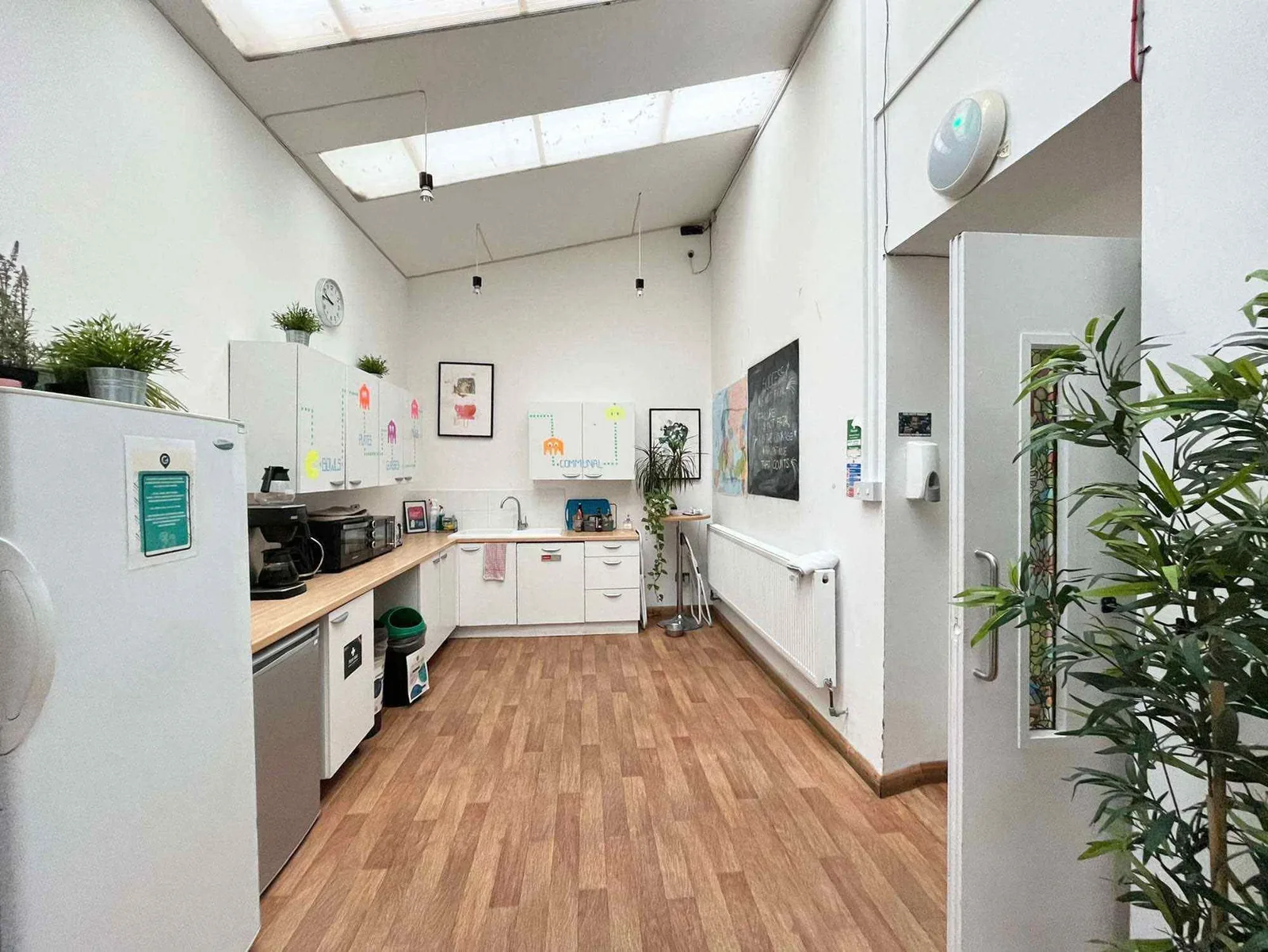 Mainyard Studios - Wimbledon, Cuisine, Mitcham