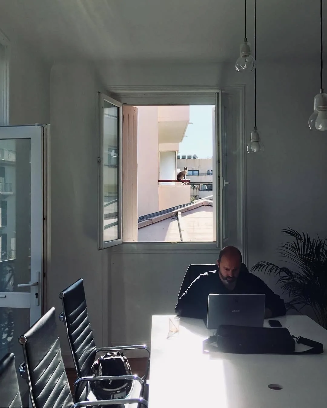 La Maison Rouge, Private office, 3 desks, Biarritz