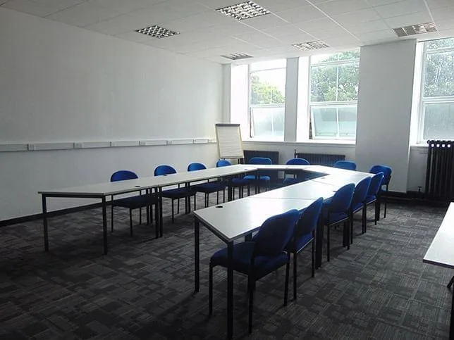 Malik House Business Centres, Salle de formation 15 personnes, Bradford