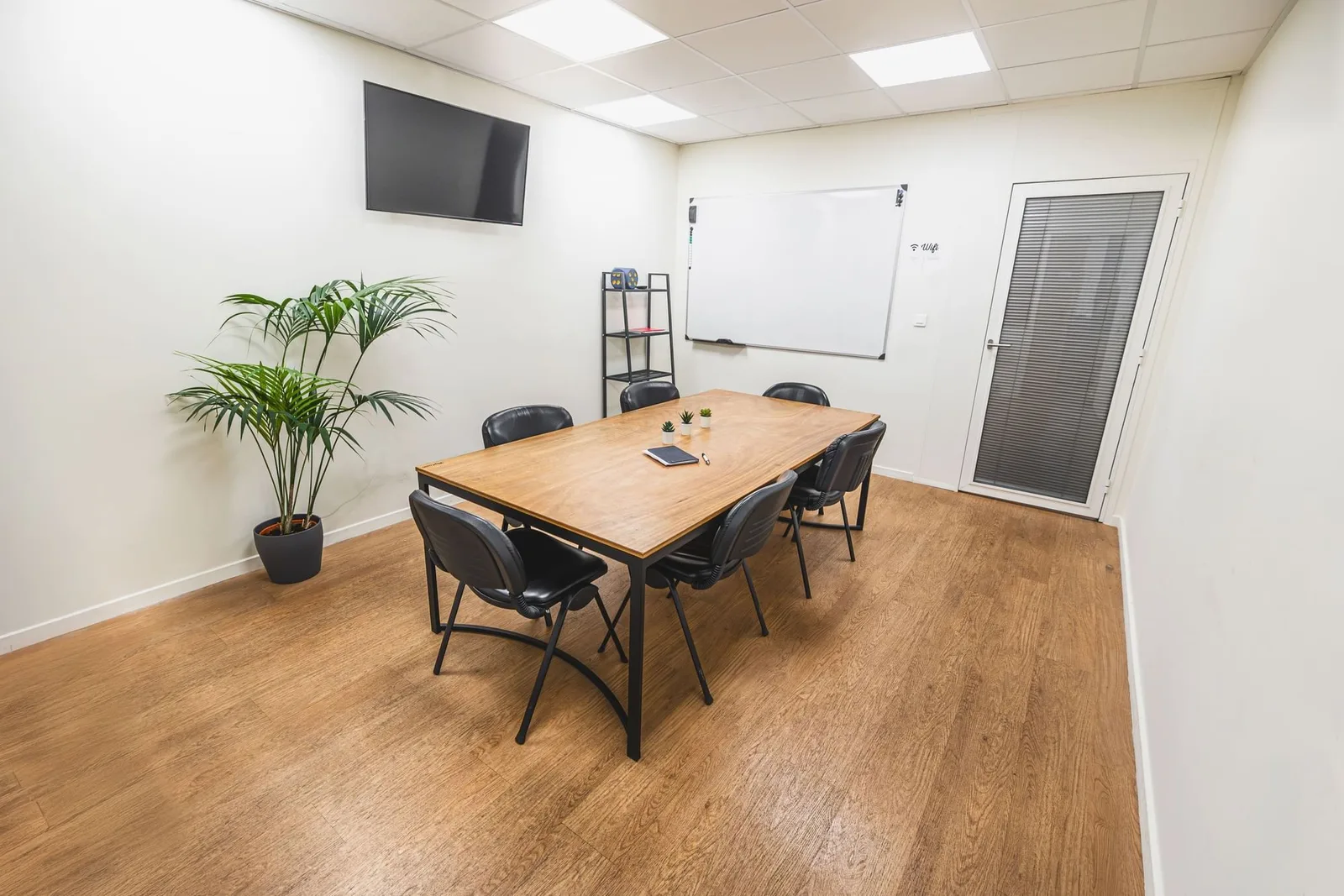 Meet in Vel Marseille, Meeting room for 6 people, Marseille 8e