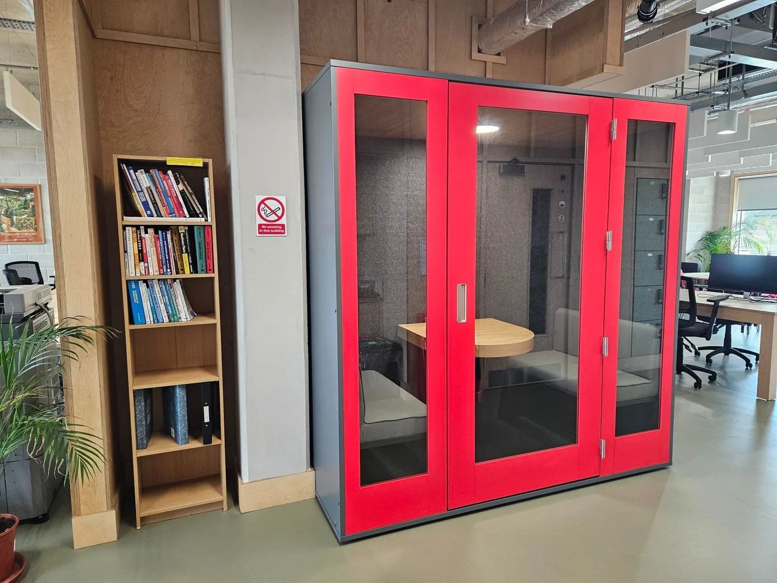 Meeting Point Swanley, Cabine acoustique, Swanley