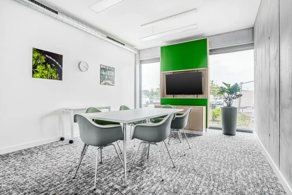 Regus MA, Boston - Canal Street-North Station, Meeting room 402, Boston, MA