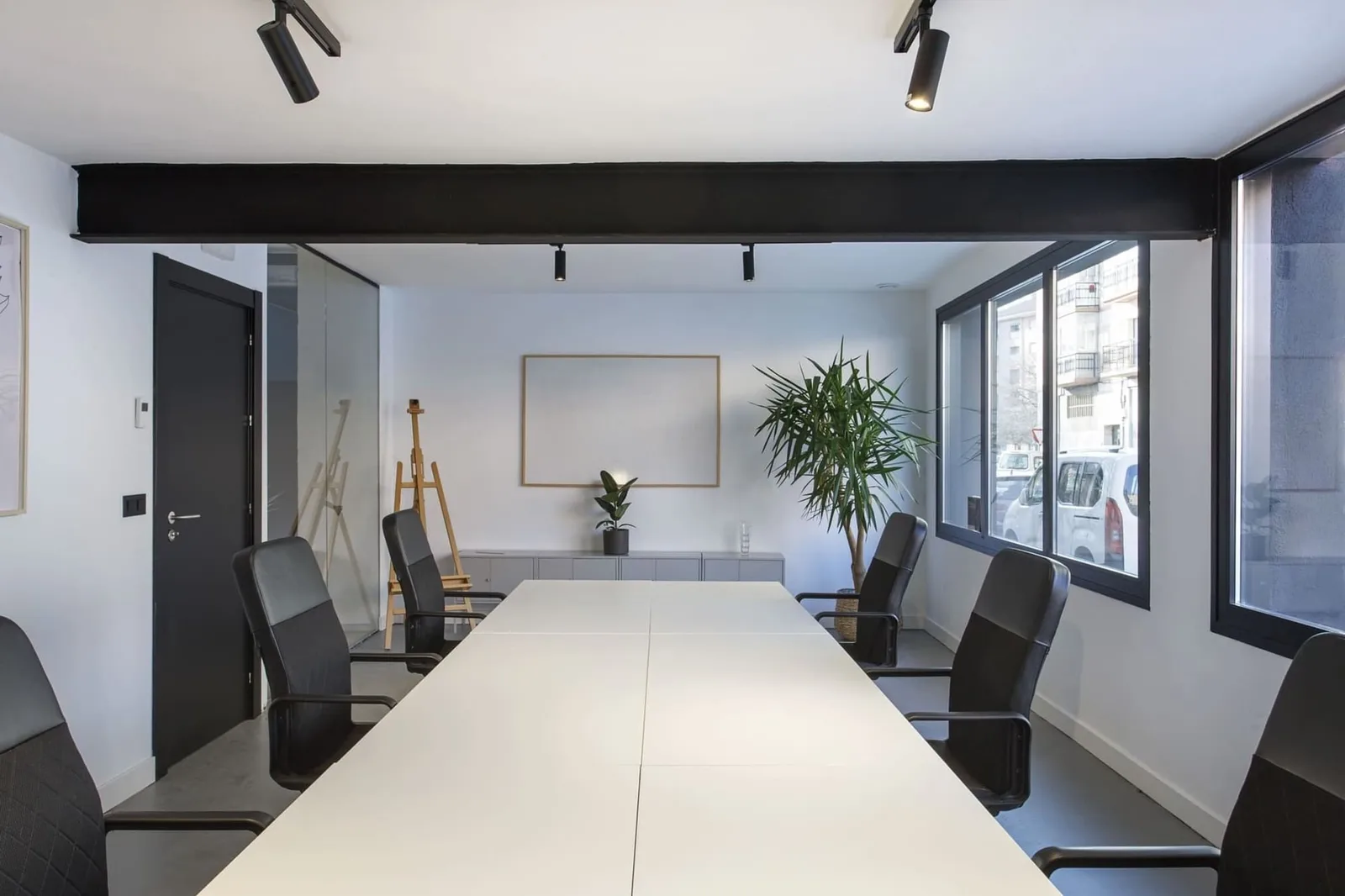 Miso Coworking Calle Uztarroz 16, Salle de réunion 6 personnes, Pamplona