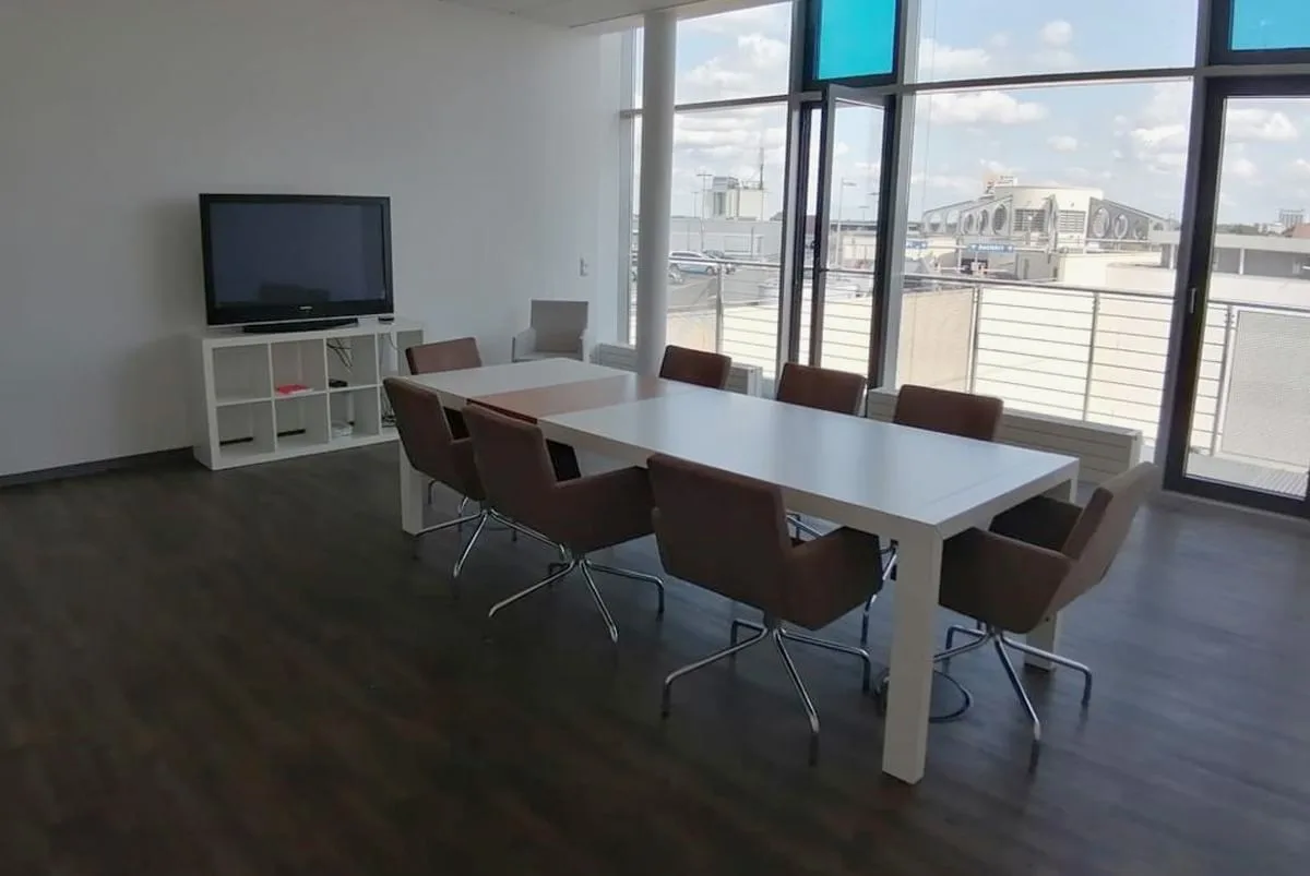 Mitten in Wolfsburg, Besprechungsraum für 8 Personen, Wolfsburg