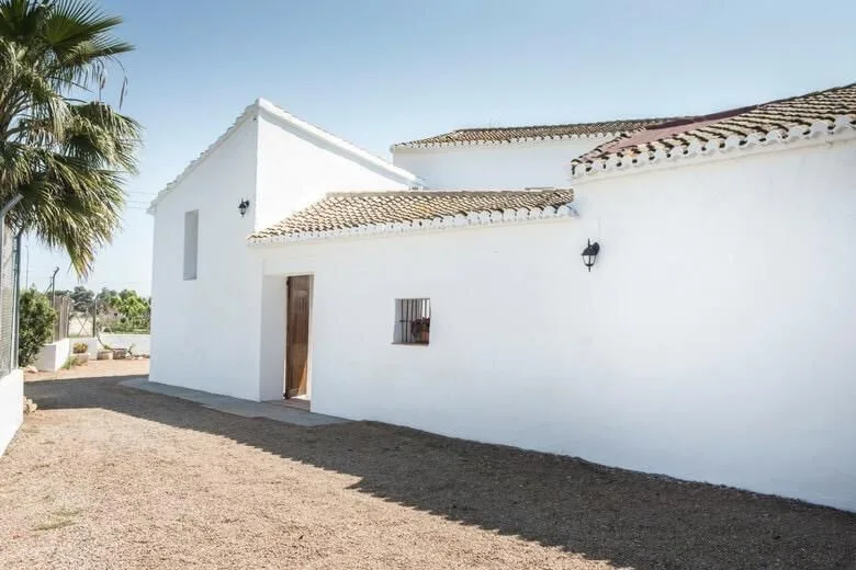 El Molí Lab, Façade, Carpesa