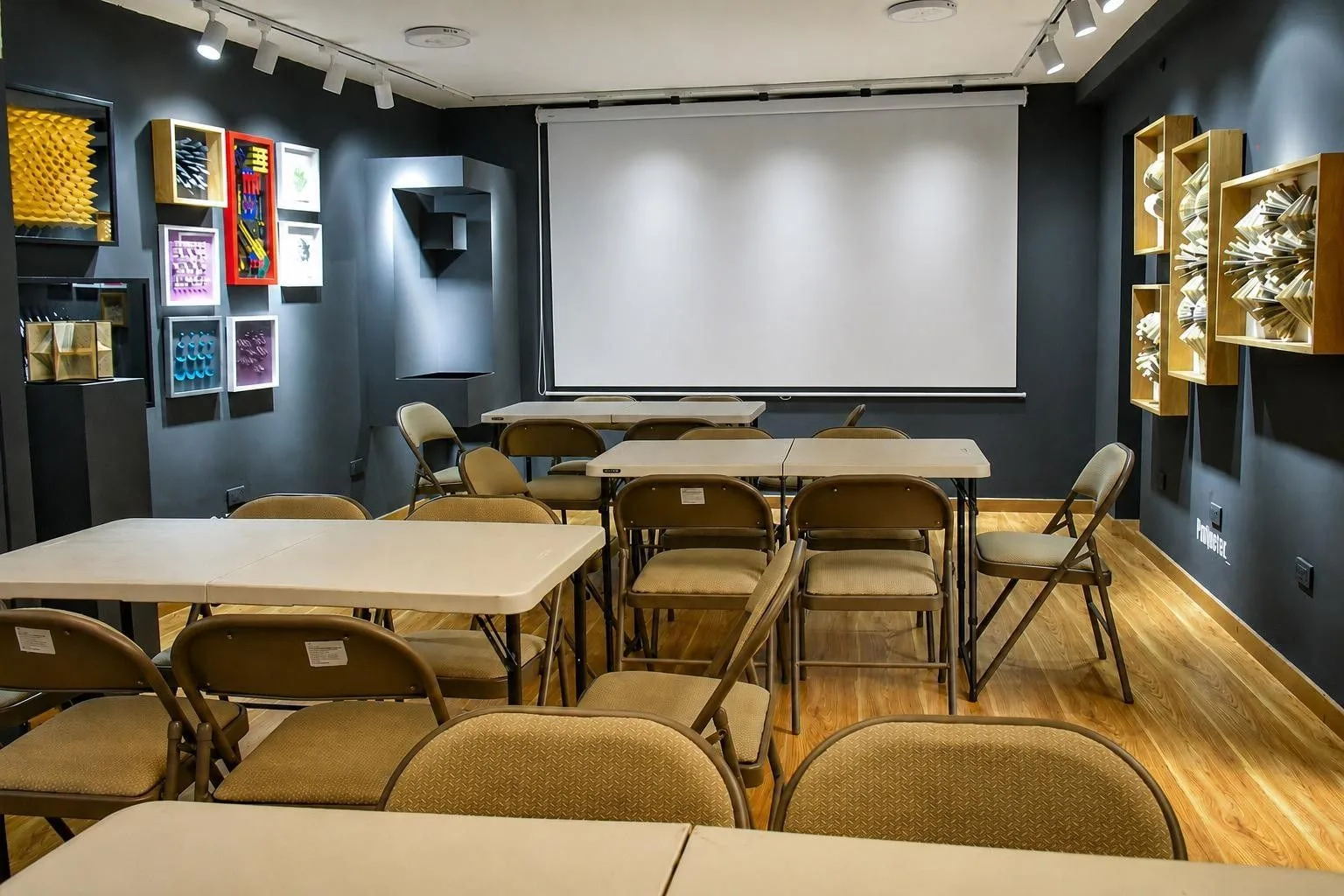Monte Moreno, Training room for 14 people, Bogotá