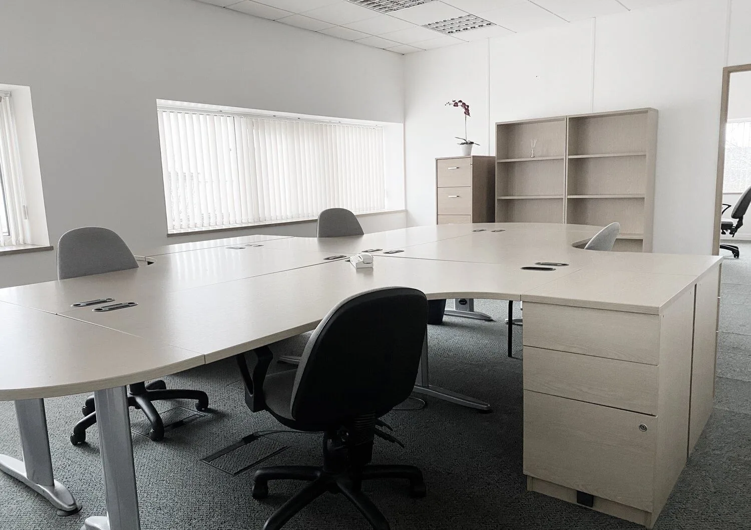 De Montfort House, Private office, 4 desks, Evesham