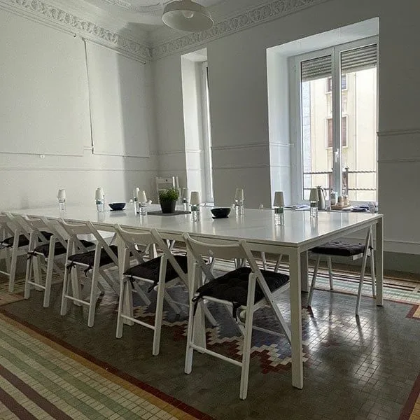 Mosaico Coworking, Sala de reuniones para 12 personas, Valencia