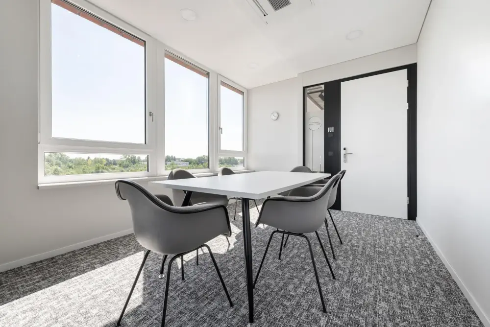 Regus Kagoshima, Kagoshima Chuo Ekimae、会議室 MR-422、Kagoshima