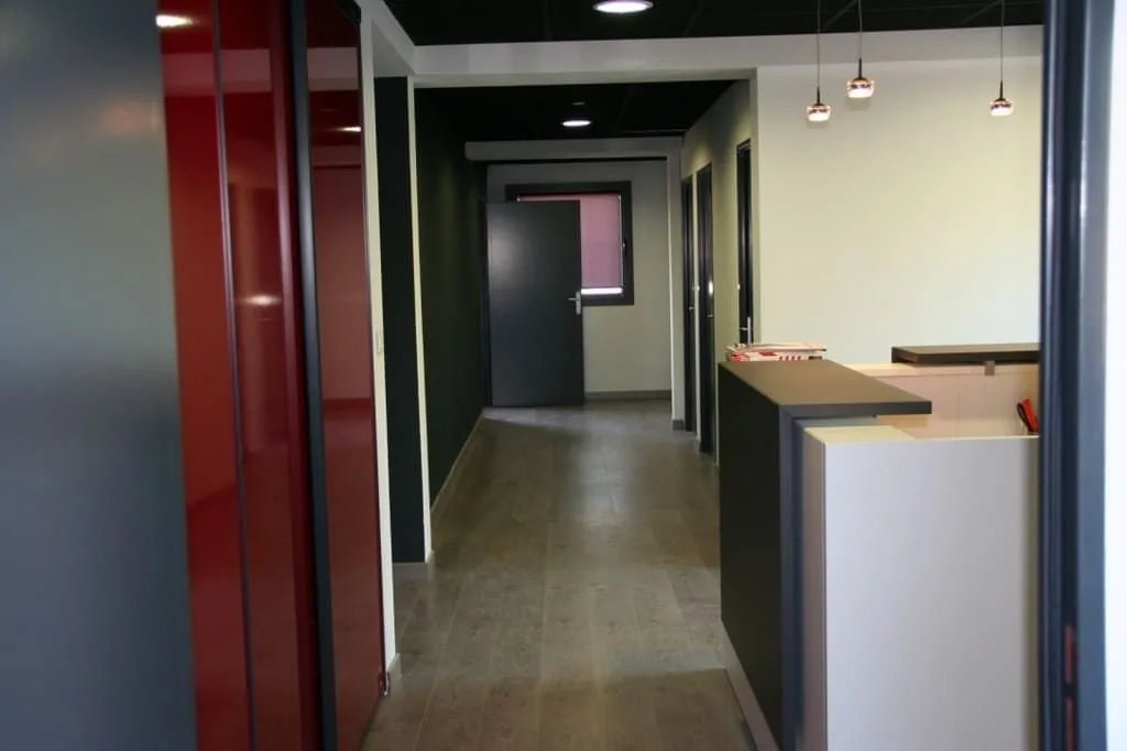 Myburoloc, Reception, Velaux