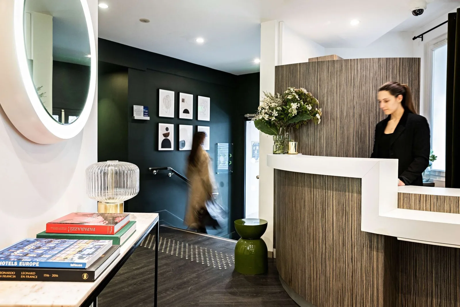 myWO Issy les Moulineaux, Empfang, Issy-les-Moulineaux