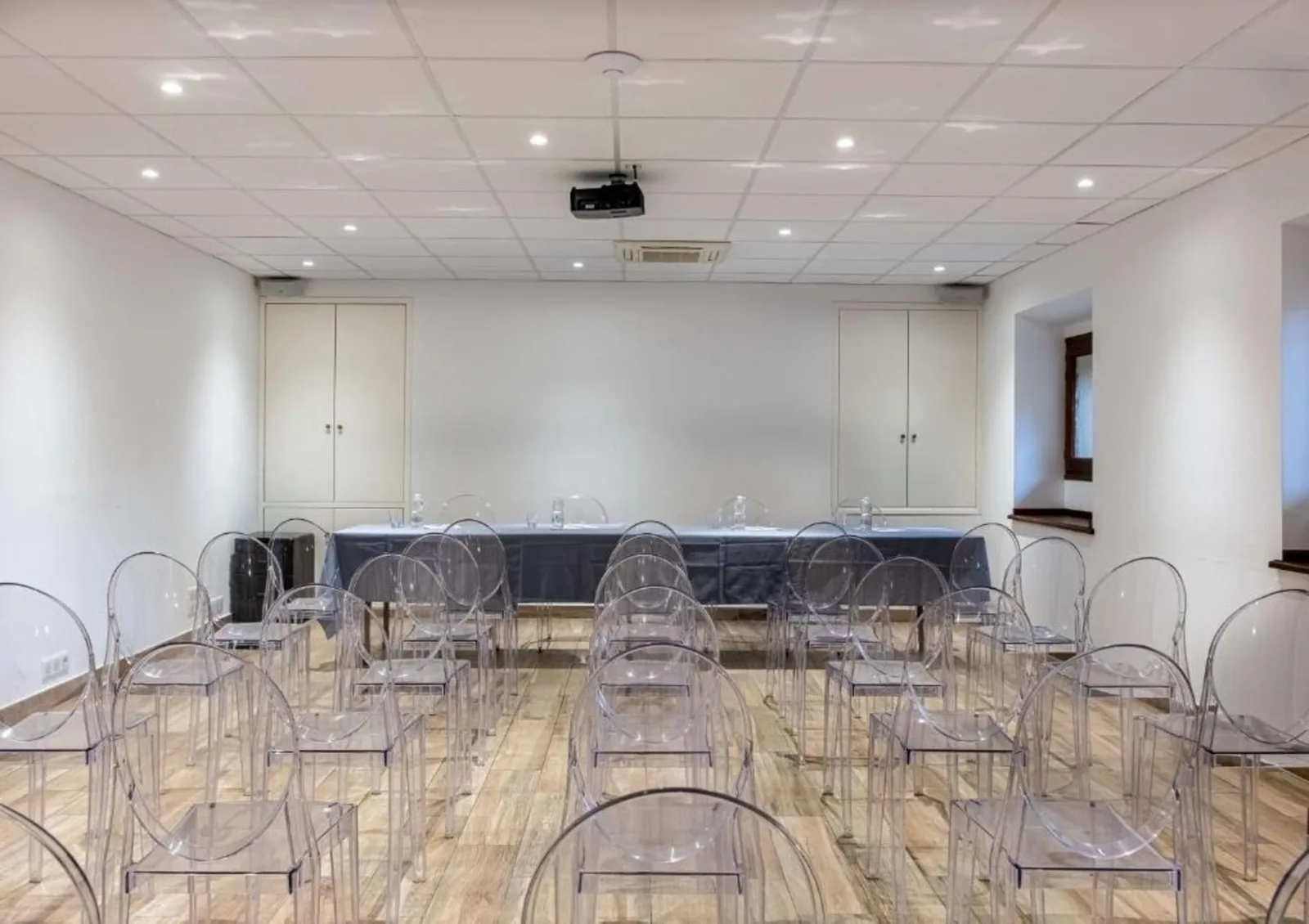 myWO Menton Bord de Mer, Training room for 24 people, Menton