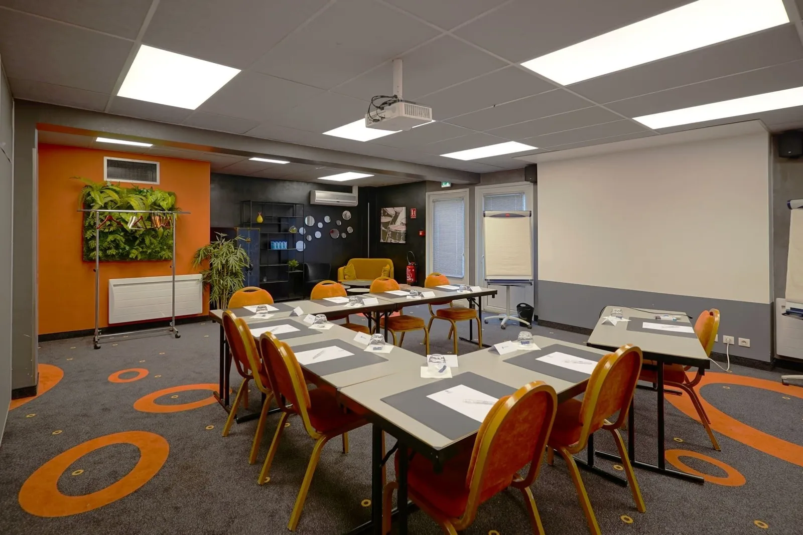 myWO Versailles Guyancourt, Salle de formation 12 personnes, Guyancourt