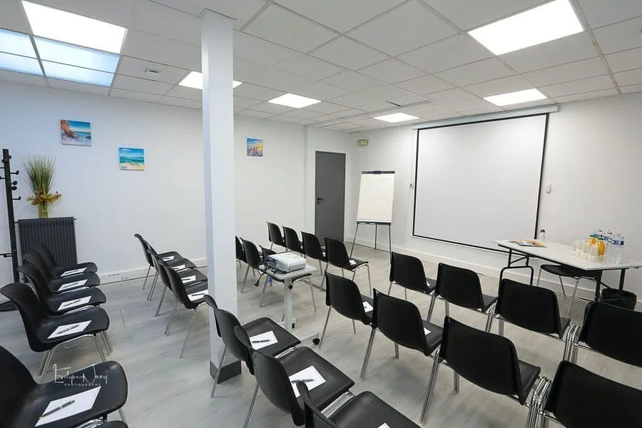 Neopole Saint-Maur, Salle de formation 24 personnes, Saint-Maur-des-Fossés