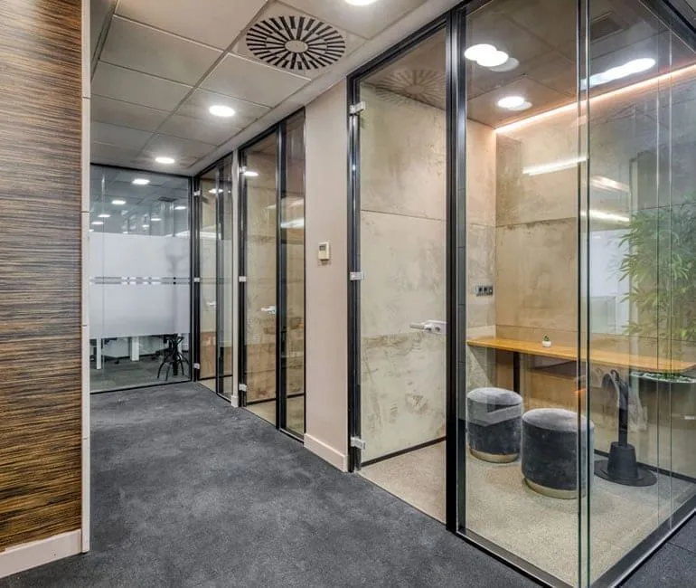 Networkia Business Center Cuzco, Cabina telefónica, Madrid